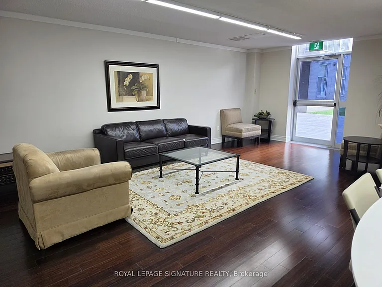 3559 Eglinton Ave W #611 — Photo 8