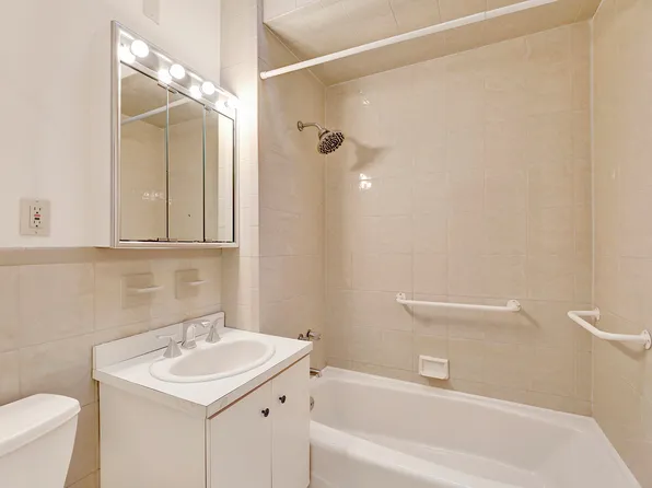 536 68th Street image 11 of 32