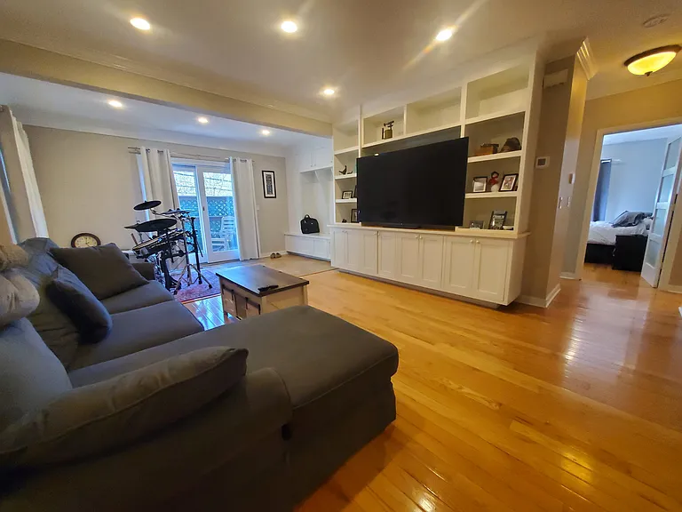 1156 Hope St #1 — Photo 6