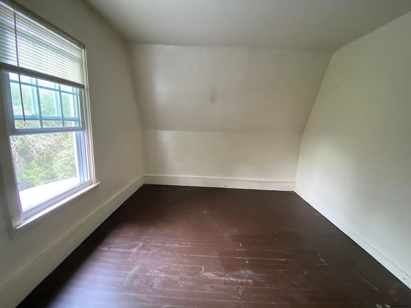 c. 1930 Cute Country Home For Sale in Mineville, NY. 79,900 Sold