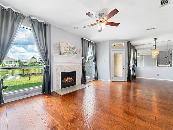 3rd image of 8026 Loyel Pointe Dr