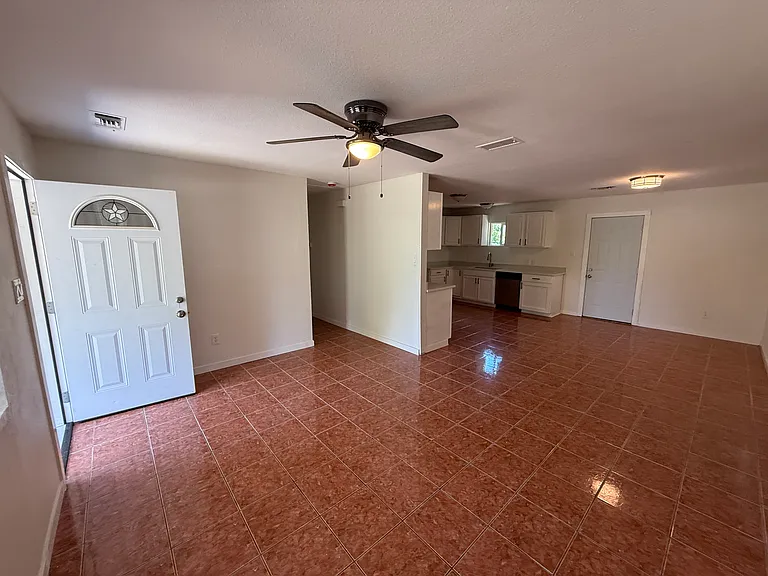560 Wickford Way — Photo 15