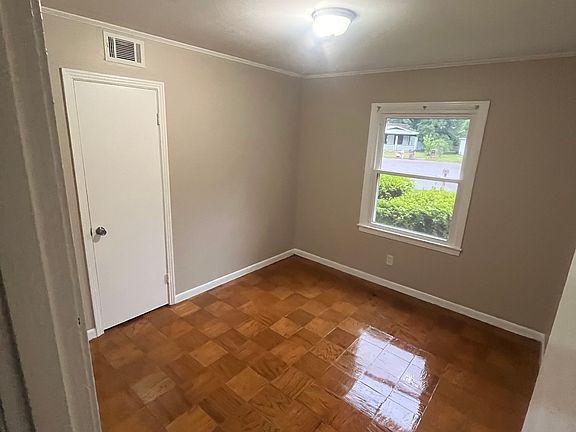 4th image of 4061 Sallie Ct
