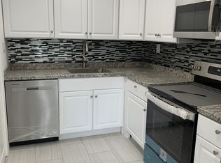 2113 Harbour Dr, Palmyra, NJ 08065