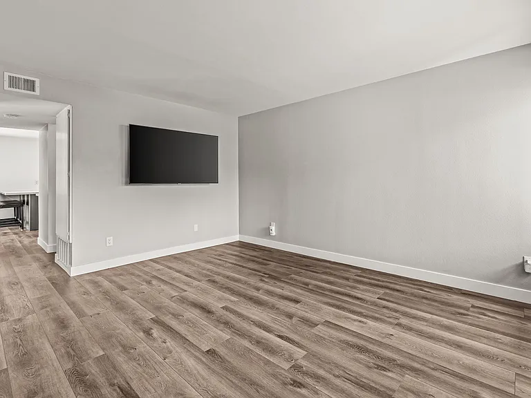 5107 La Cuenta Dr — Photo 6
