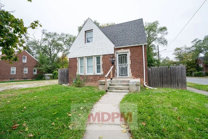 3 bed, 1406 sqft, $1,450 — Photo 1