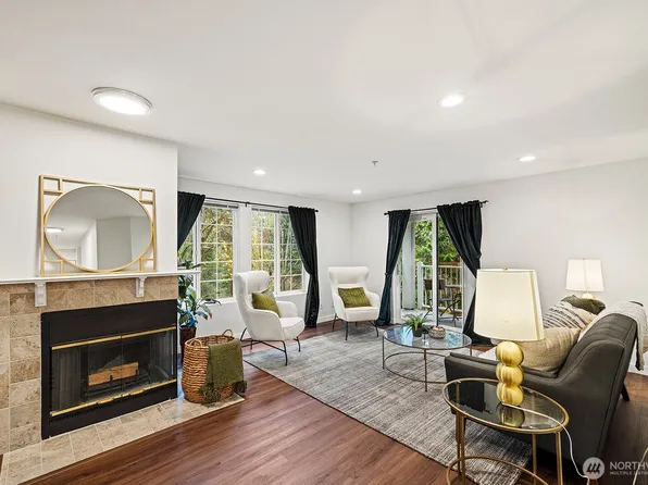 1692 118th Avenue SE #A203, Bellevue, WA 98005