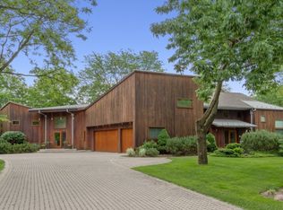 140 Pine Tree Ln, Riverwoods, IL
