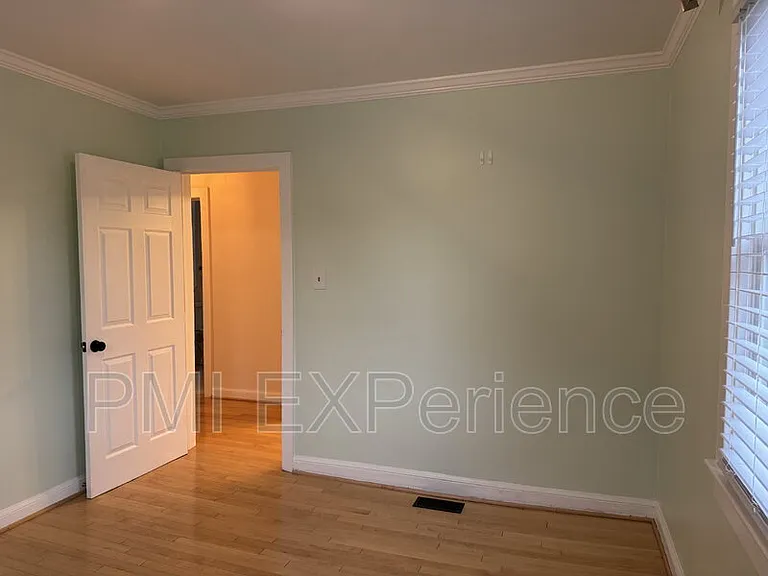 8203 Comet Dr — Photo 11
