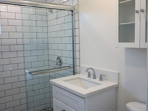 4th image of 2457 Santa Ana Ave