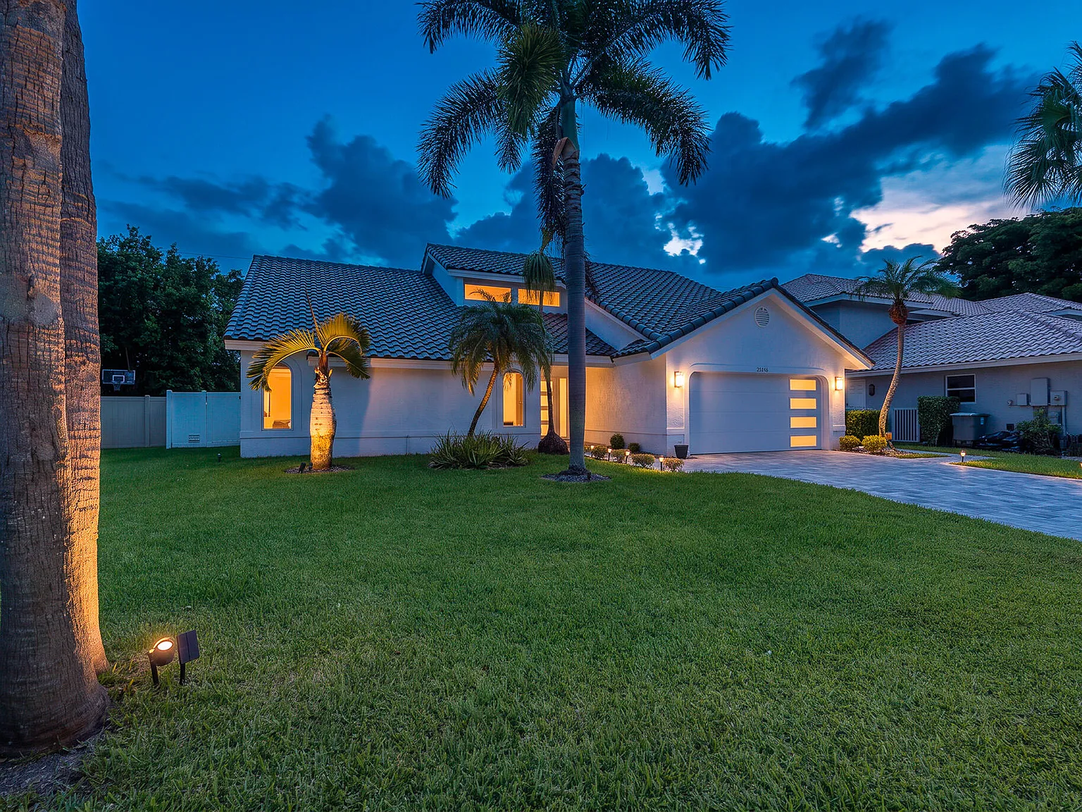 3 bed, 2.5 bath, 2246 sqft, $6,995 — Photo 2