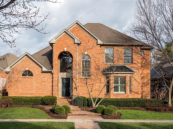 2nd image of 1816 Saint Ives Cir