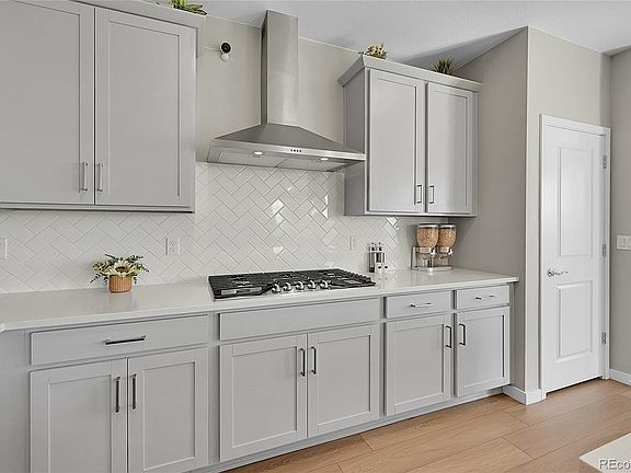 5th image of 23642 E 40th Avenue