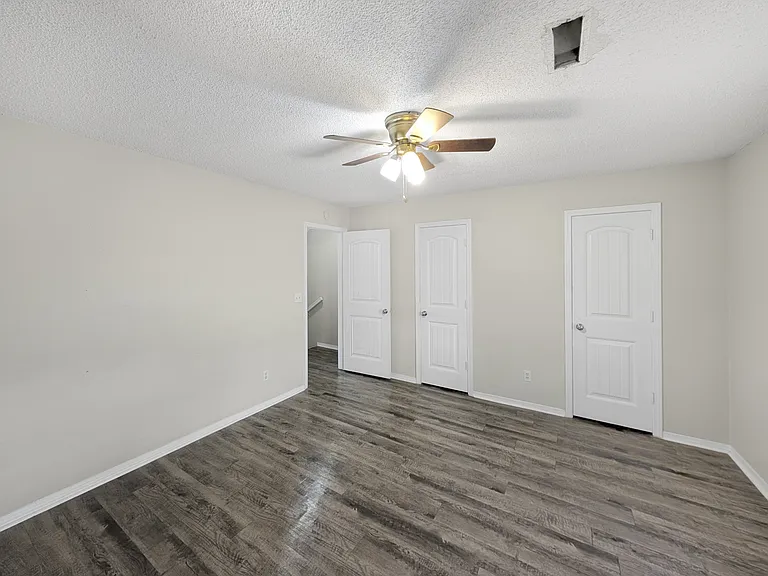 2456 N Brophy Cir — Photo 4