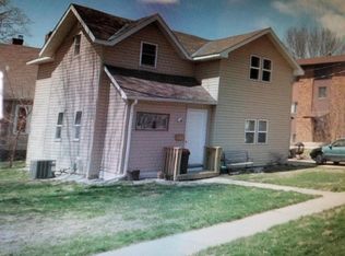 204 1/2 N Jefferson Ave, Mason City, IA 50401
