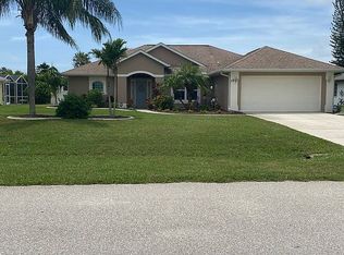 13 Mariner Ln, Rotonda West, FL 33947