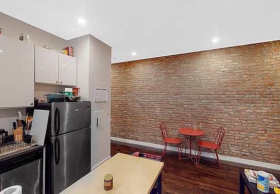 4th image of 245 W 113th St APT 1b