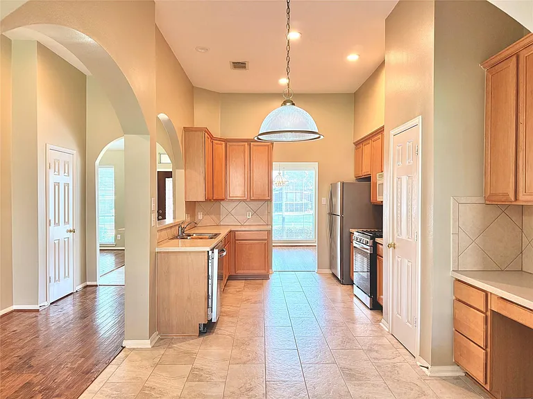 16518 Wheatmill Ct — Photo 7