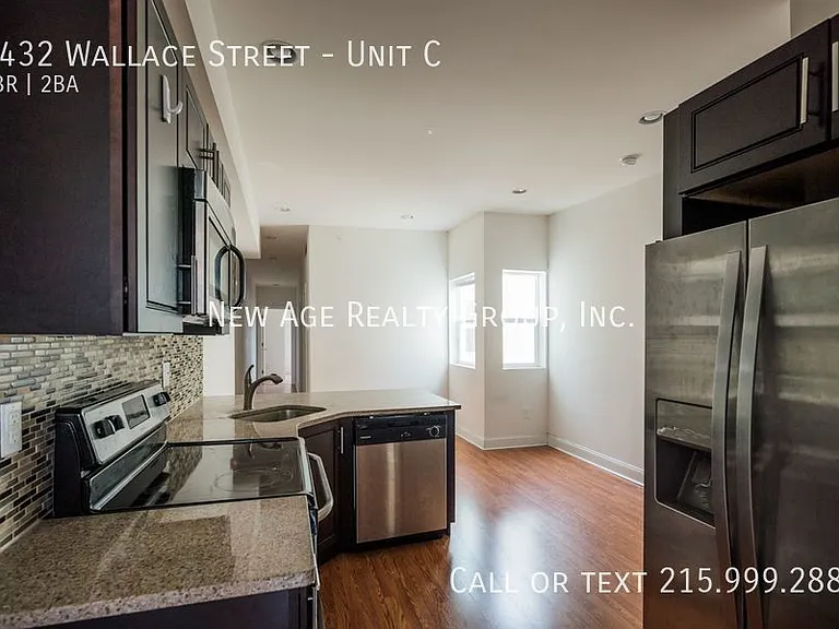 3432 Wallace St #C — Photo 2