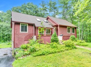 142 Gore Rd, Raymond, ME 04071