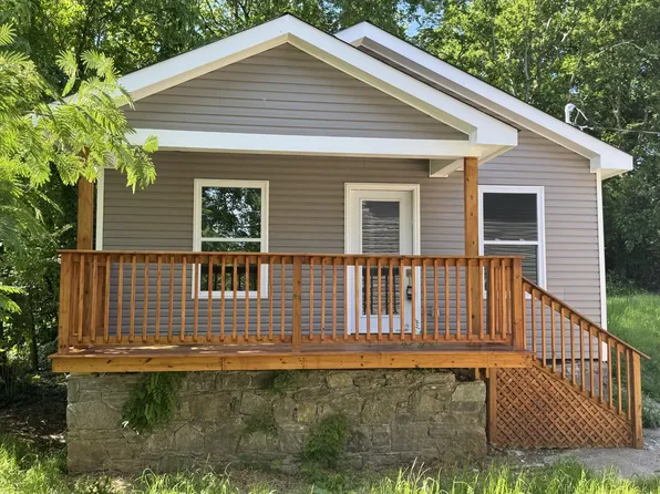 1200 McDonald St, Fayetteville, TN 37334