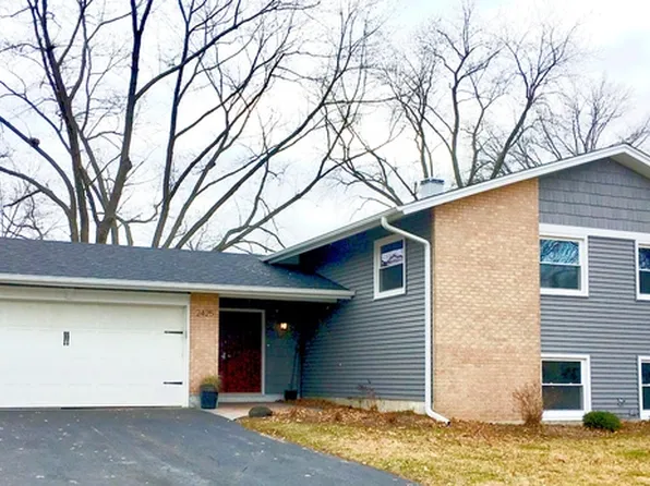 2425 Jackson Dr, Woodridge, IL 60517