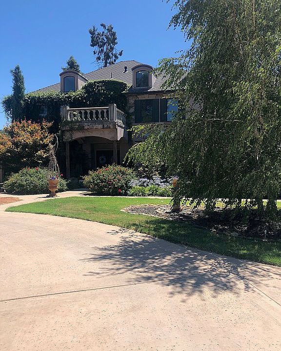 1st image of 10422 Carmel Ct