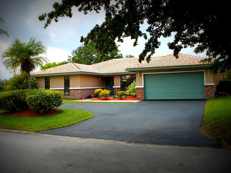1st image of 2060 NW 107th Way