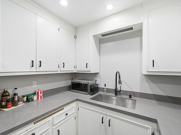 5th image of 38228 Paseo Padre Pkwy APT 10