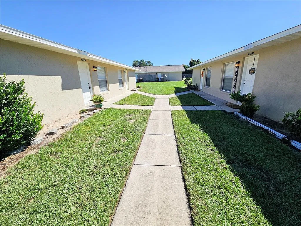 2 bed, 1.0 bath, 900 sqft, $1,350 — Photo 2
