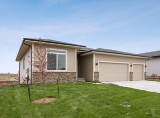 103 Meadowlark Ln, Monroe, IA 50170