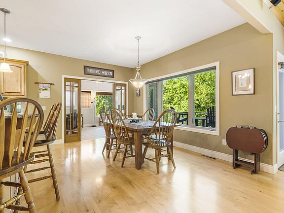 5th image of 38 Bethany Shores Drive
