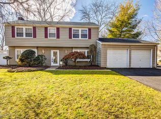 21 Maywood Dr, Marlboro, NJ 07746