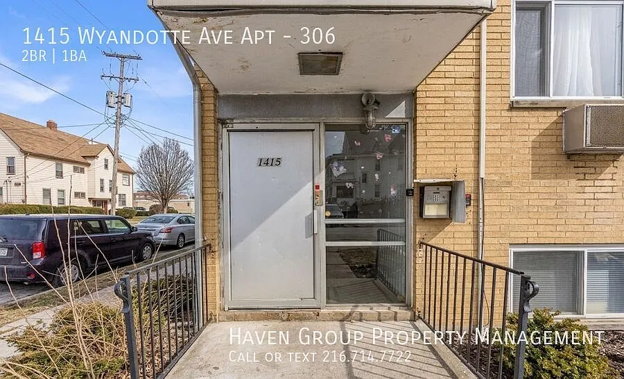 1415 Wyandotte Ave | Unit 306, Lakewood, OH 44107 - Spacious 2-bed 1-bath apartment! — Photo 2