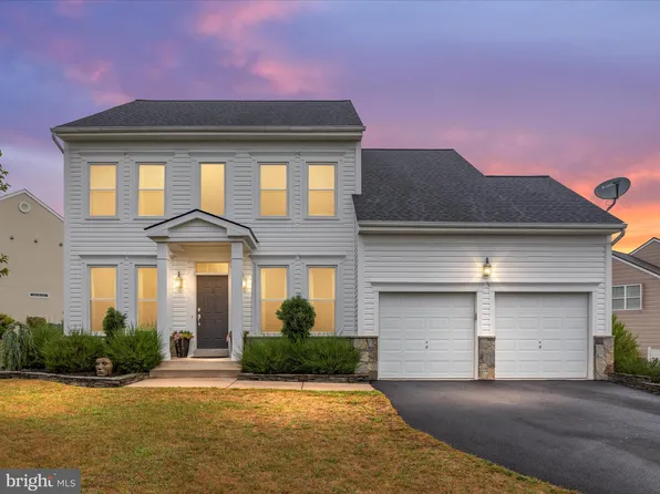 392 Sheerer Dr, Martinsburg, WV 25404