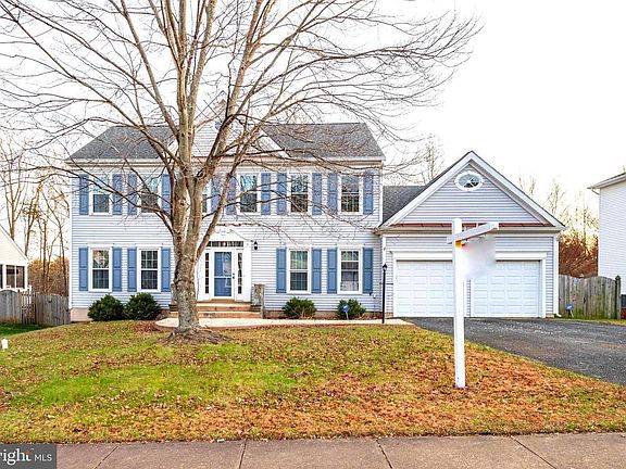 3rd image of 3 Brittany Ln