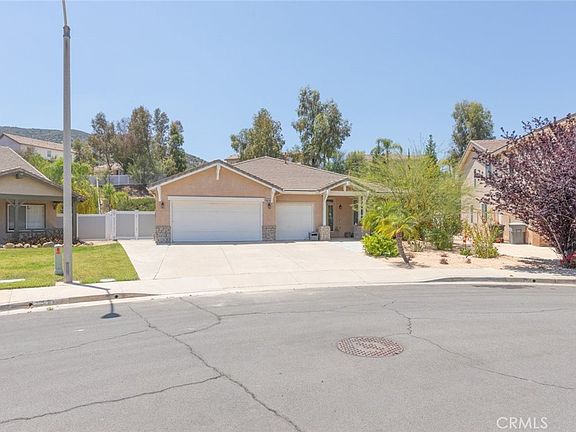 3rd image of 27707 Blue Mesa Dr