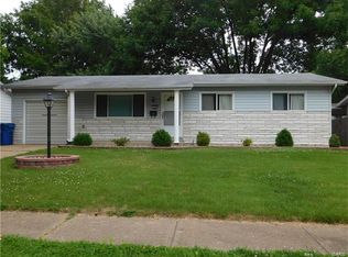 539 Candle Light Ln, Hazelwood, MO 63042
