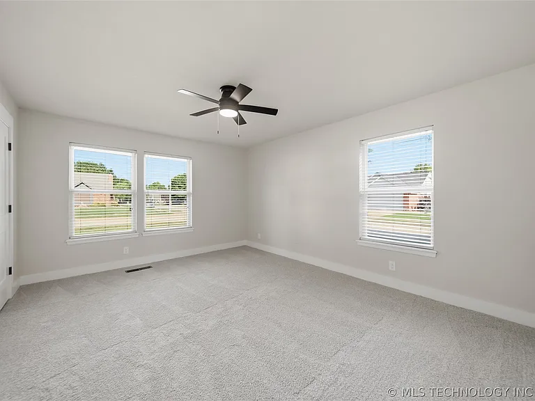10714 S 86th East Cir — Photo 18