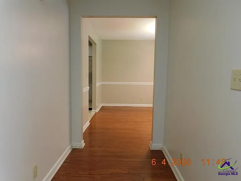 112 Charleston Ct — Photo 3