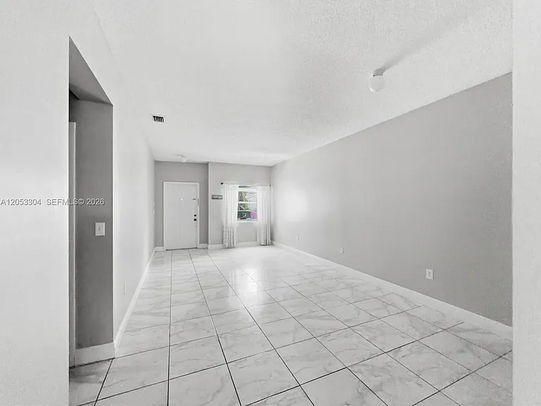 2214 SE 25th Ave #2214 — Photo 2
