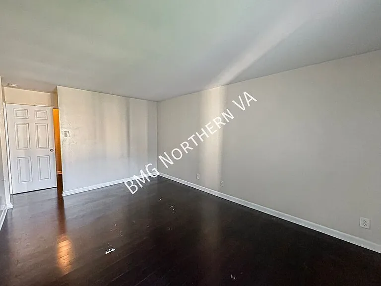 3100 S Manchester St #811 — Photo 12