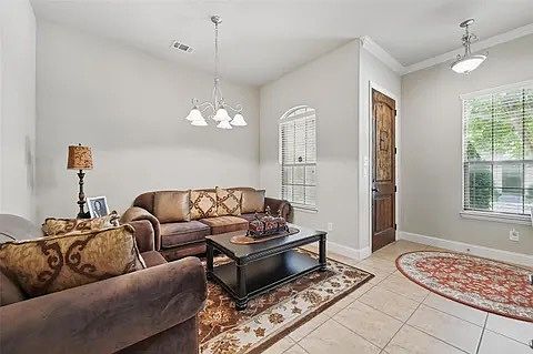 3rd image of 8623 Naomi St