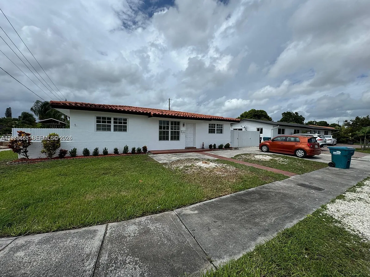 Building Photo - 3340 SW 94th Pl
