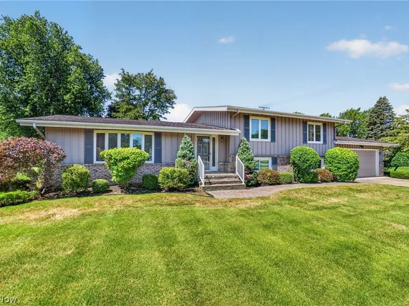 779 Cricket Ave, Conneaut, OH 44030
