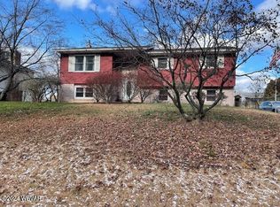 19 Spottswood Dr, Milton, PA