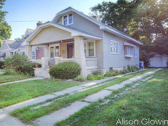 2nd image of 1524 Garfield Ave NW