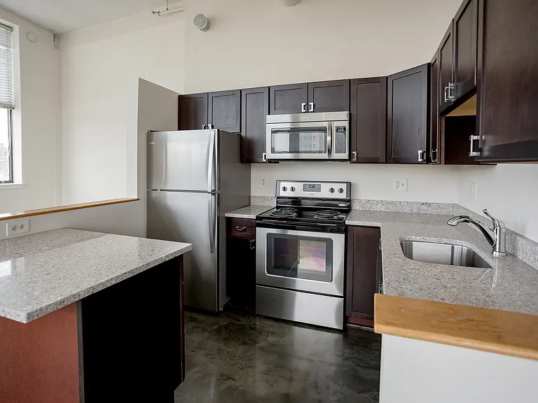 Garfield Lofts — Photo 25
