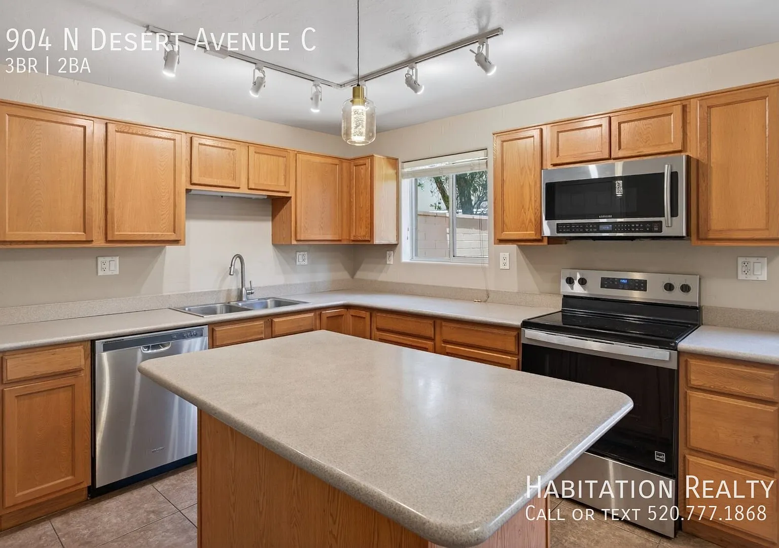 Renovated 3Bed/1.5Bath townhome in Villa Venice, central Tucson! — Photo 2