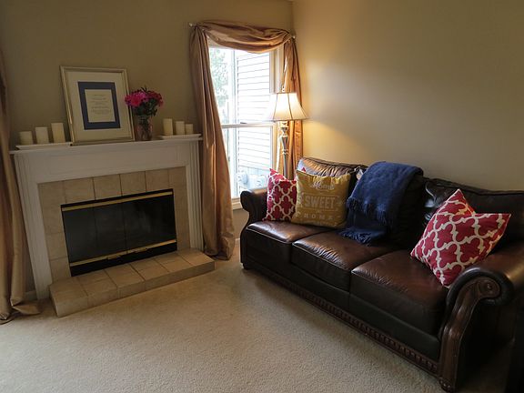 4th image of 597 Liberty Pointe Dr